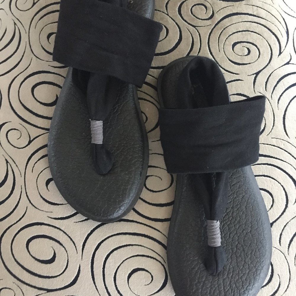 Sanuk Black Sandals